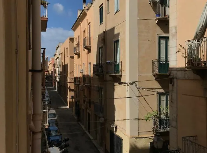 Affittacamere Le Isole Πανσιόν 3*